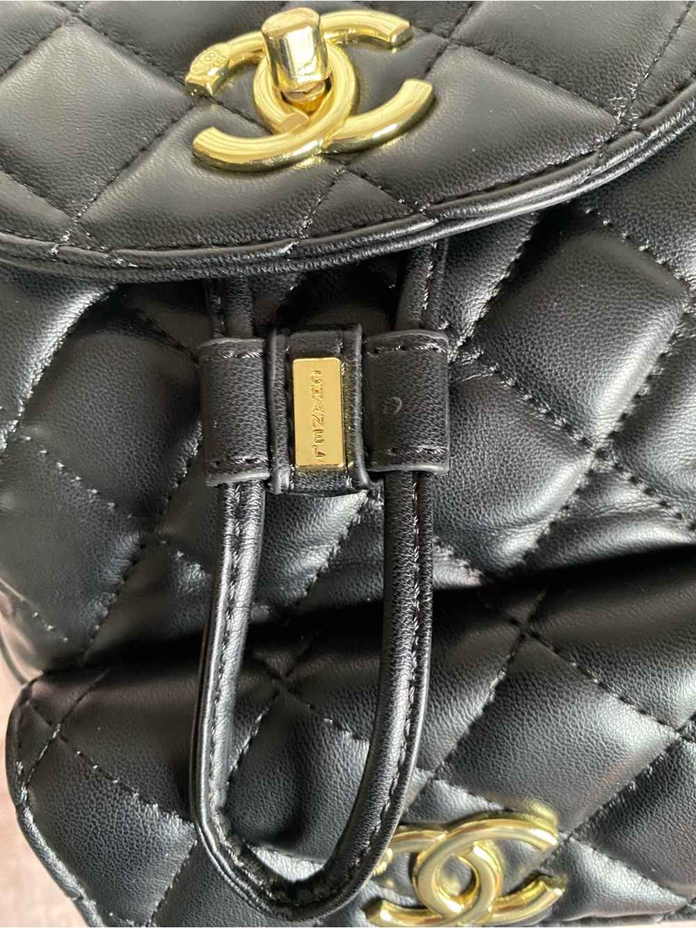 QUILTED CHAIN BACKPACK - Picture 10 of 15